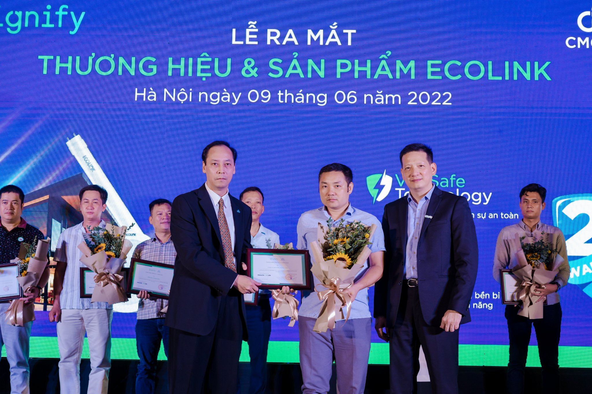 Strategic cooperation between CMS and Signify Vietnam to expand distribution of new product lines